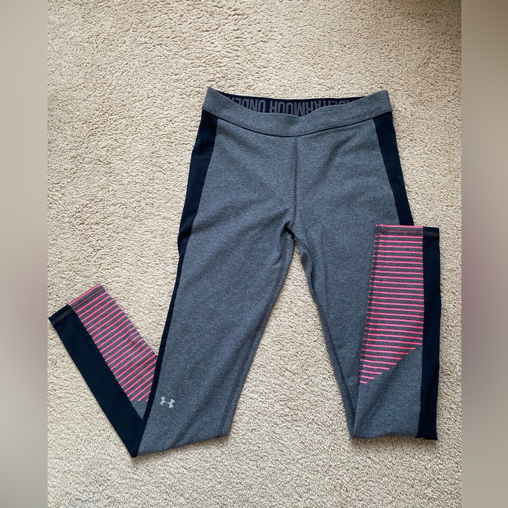 ✅ 3 for $8 or free with purchase-Women’s Under Armor leggings - US S
